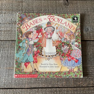 Vintage Babes in Toyland Book // Cartwheel Books // First Scholastic Printing 1994