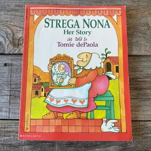 Strega Nona: Her Story, as told to Tomie de Paola // Scholastic Book 1998