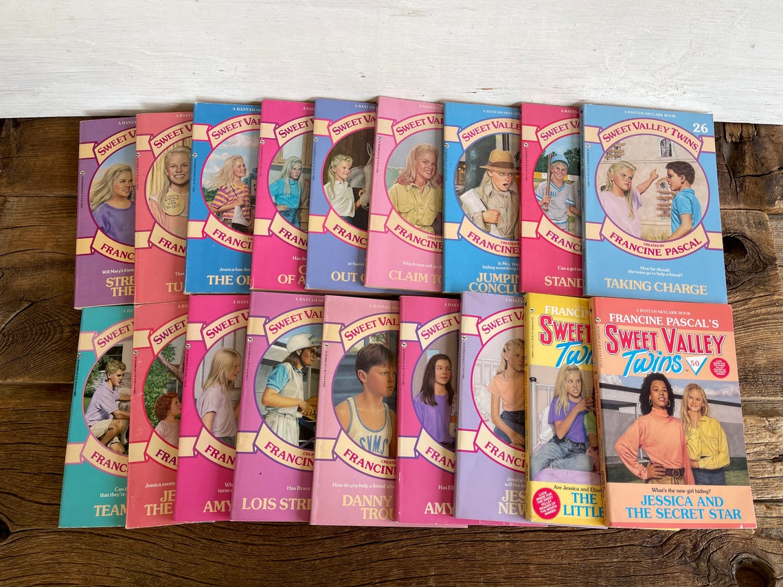 Vintage Sweet Valley Twins Books //