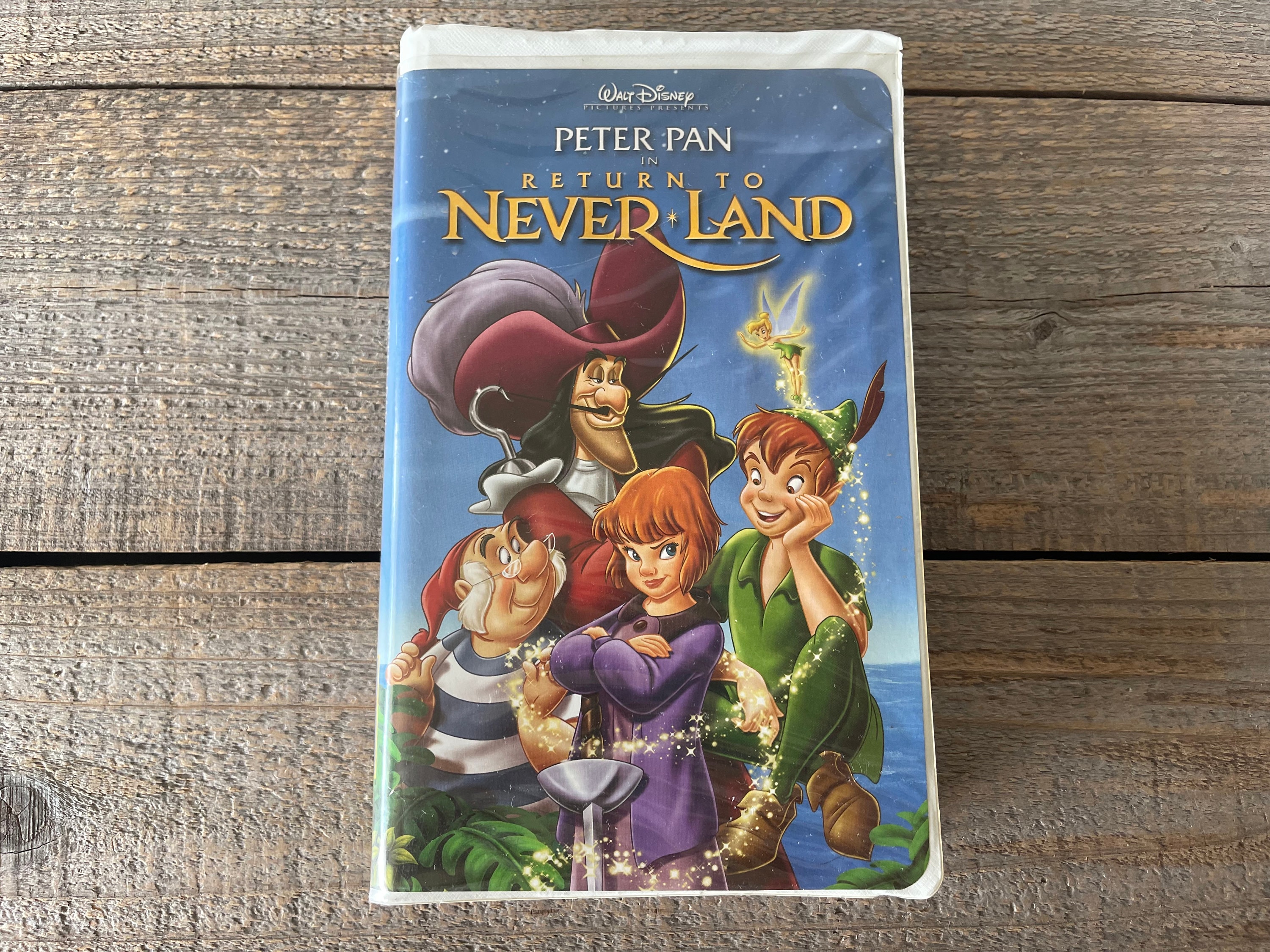 その他 Pirates: Passion &amp; Plunder [VHS] Guwapings The First Adventure VHS 1992 Regal Home Video Mark