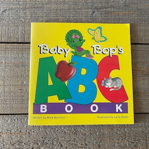 Baby Bop&#39;s ABC Book // Barney Book // 1993 Lyons Group // Great Condition