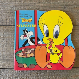 Tweety and Sylvester // A Golden Super Shape Book // 1990