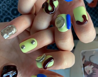 Chunky Press-on Nails in Naive style