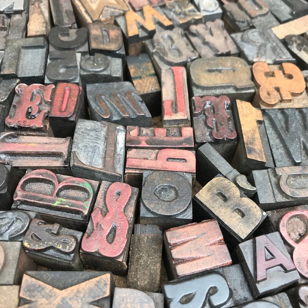 Lettres typographiques en bois