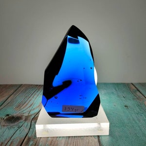 Andara crystal natural cutting Ocean blue 794gr + base for decoration