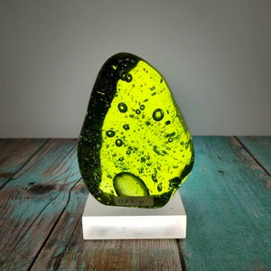 Cristallo naturale lucido Andara trasparente giallo verde bolla 1182gr con base per decorazione