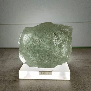 Rough andara crystal clear bubble 1380gr with base for decoration