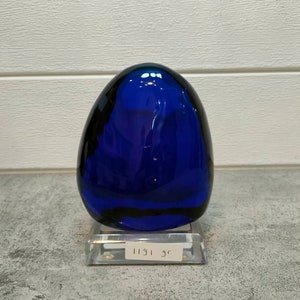 Polished andara crystal deep ocean blue 1191gr for meditation with base (107)