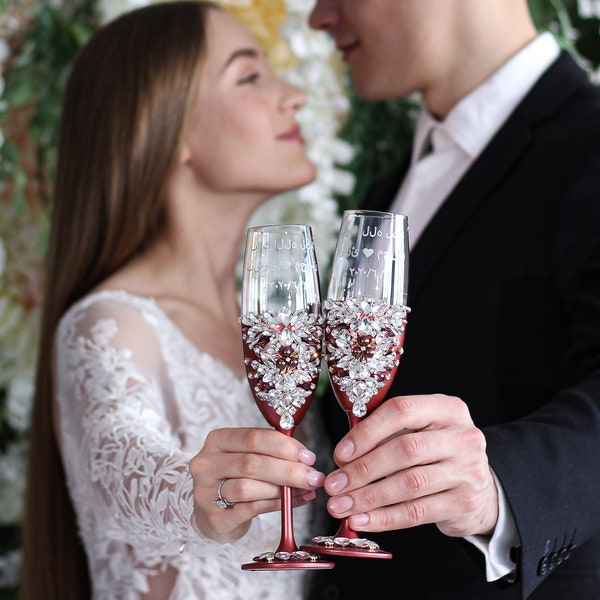 maroon wedding decorations, burgundy silver wedding cake cutting server,  burgundy silver glasses