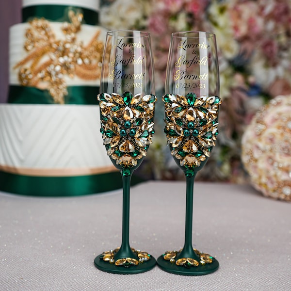 Green wedding glasses, emerald green weddingflutes, green gold wedding toasting glasses