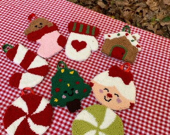 Christmas punch needle coasters I Christmas decoration ,Mug rug, Santa , Pattern , Reinder , Tuftted