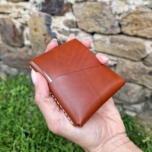 Cartera compacta y delgada. Cartera de cuero. Cartera para el bolsillo delantero. Minicartera.