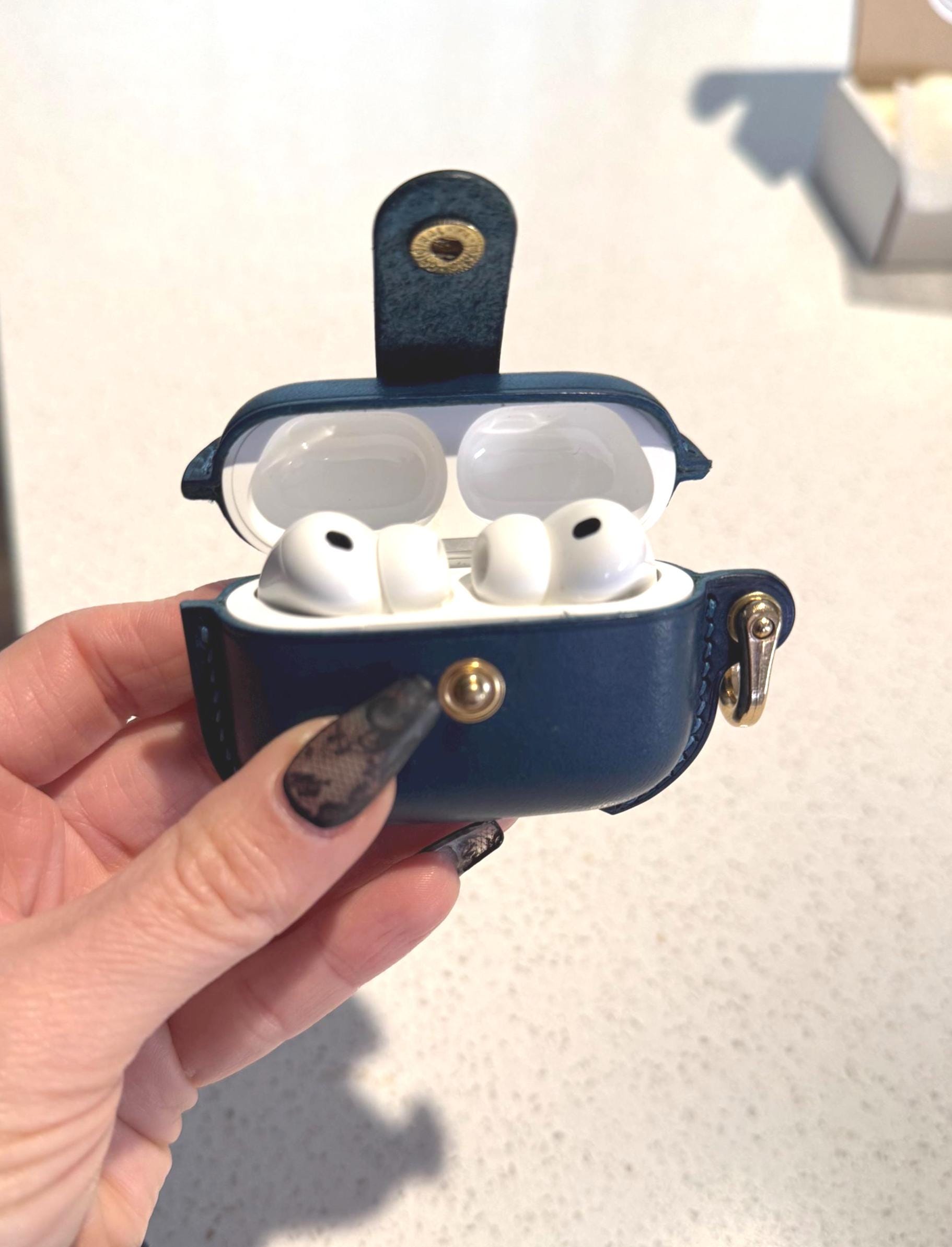ハンドメイドレザーのAirPodsケース。AirPods Pro 3を含む全モデル対応 