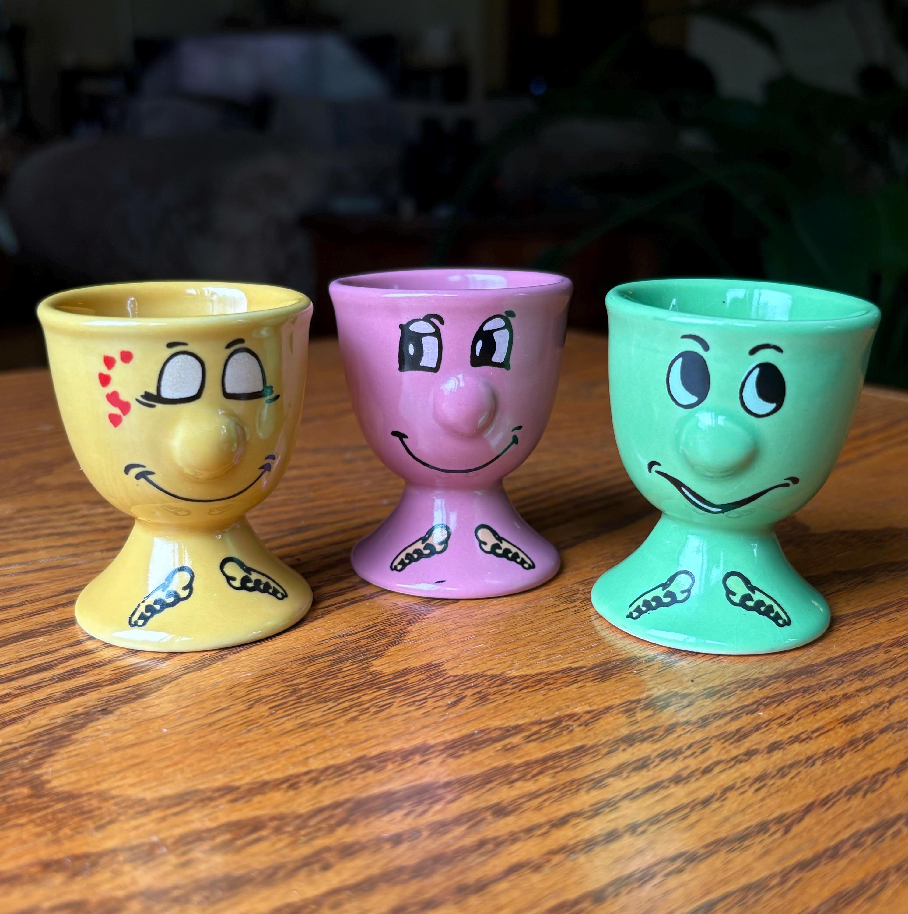 Vintage lustiges Gesicht Eierbecher Halter, Grün, Pink, Gelb, pertrudierende Nase Gesicht Gericht, Essen, Küchengeschirr