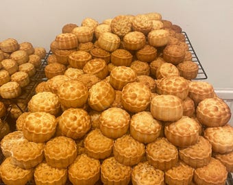 Vanilla Coconut Mooncakes