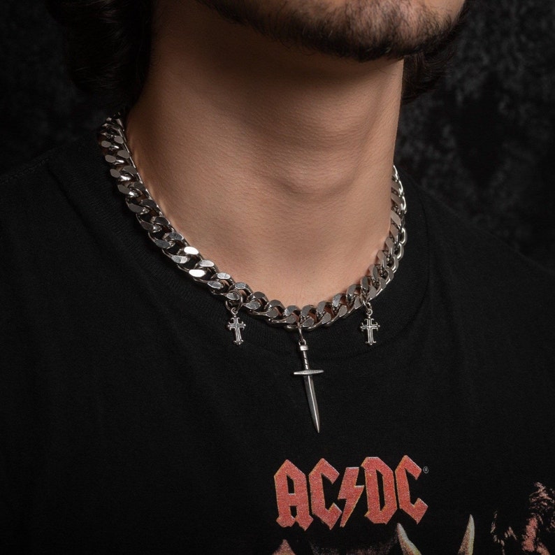 Collar de Cruzado, cadena de eslabones cubanos con dijes de daga, acero inoxidable 316L imagen 5