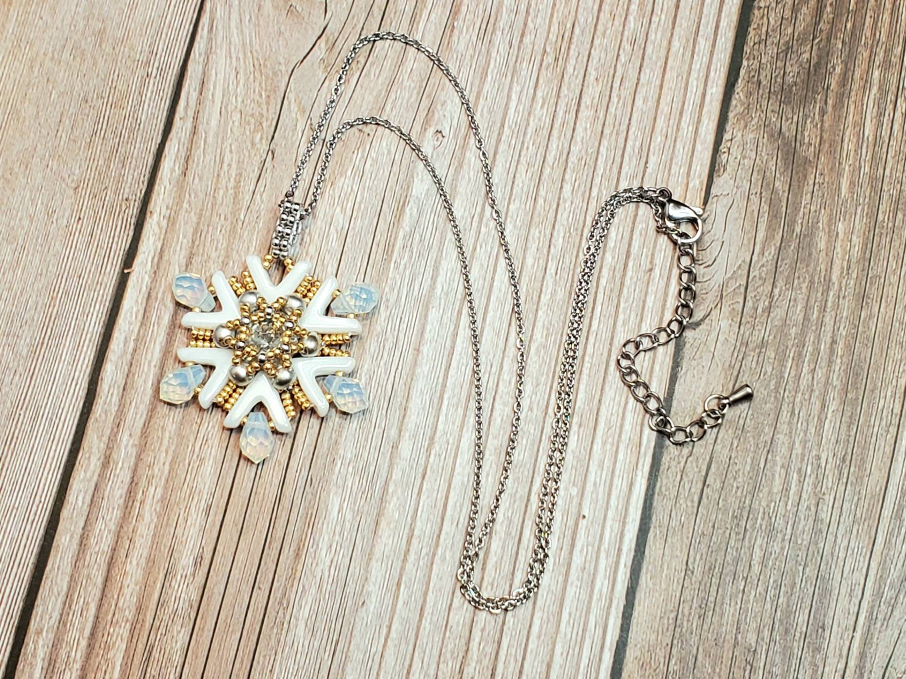 COLLANA IN ORO BIANCO 18 KT CON CIONDOLO PERLA E ZIRCONE TAGLIO BRILLANTE COLLANA IN ORO BIANCO 18 KT CON CIONDOLO PERLA E ZIRCONE TAGLIO BRILLANTE
