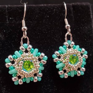 Starry Night Beaded Earrings, Bezeled Green Peridot-Colored Crystal Chaton in a Star Shape with Steel Earwires, Handwoven Jewelry image 3