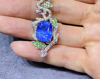 Luxury necklace nature blue sapphire 14carat SRI  Lanka diamond color sapphire