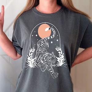 Tiger Moon Boho T-shirt, Tiger Tee, Mystical T-shirt, Shirt, Celestial, Vintage Inspired, Unisex Tee, Comfort Colors T-shirt, Oversized Tee
