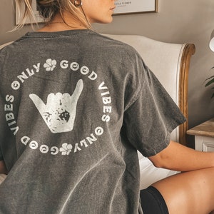 Good Vibes Only T-shirt, Hang Loose Tee, Vintage Inspired Tee,  70s style, Unisex Tee, Comfort Colors T-shirt, Peace Tee, Hippie Boho Tee