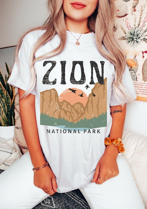 Zion National Park Tee Vintage Mountain Sunset Gift Zion National Park Tee Vintage Mountain Sunset Gift