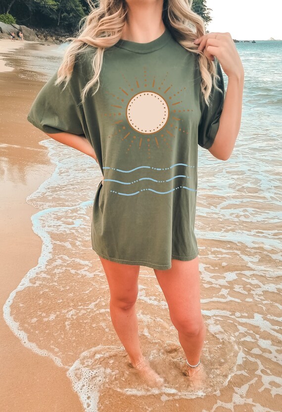 Sun T-shirt, Sun Tee, Sun Waves Tee, Beach Tee Shirt, Vintage