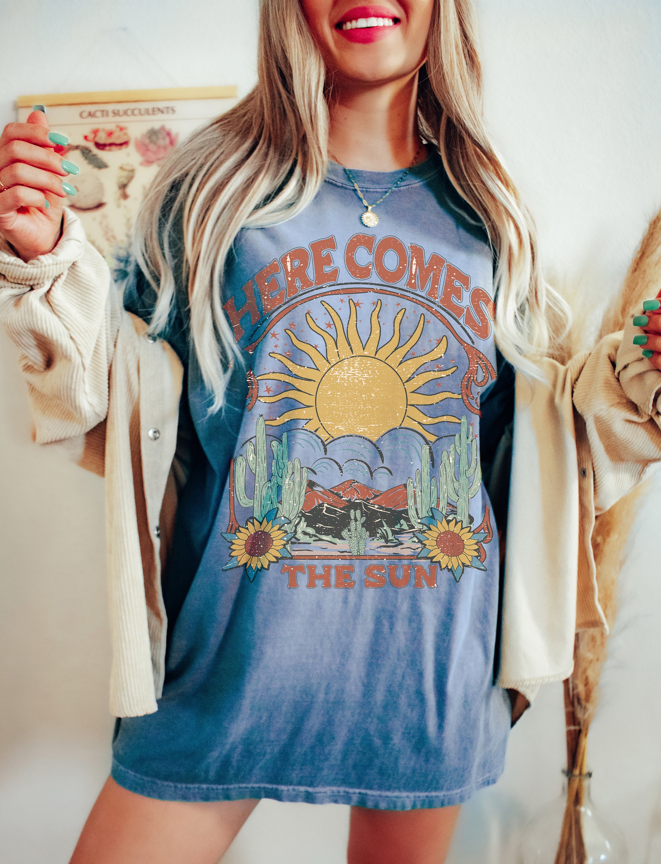 Toffee HERE COMES THE SUN Tee