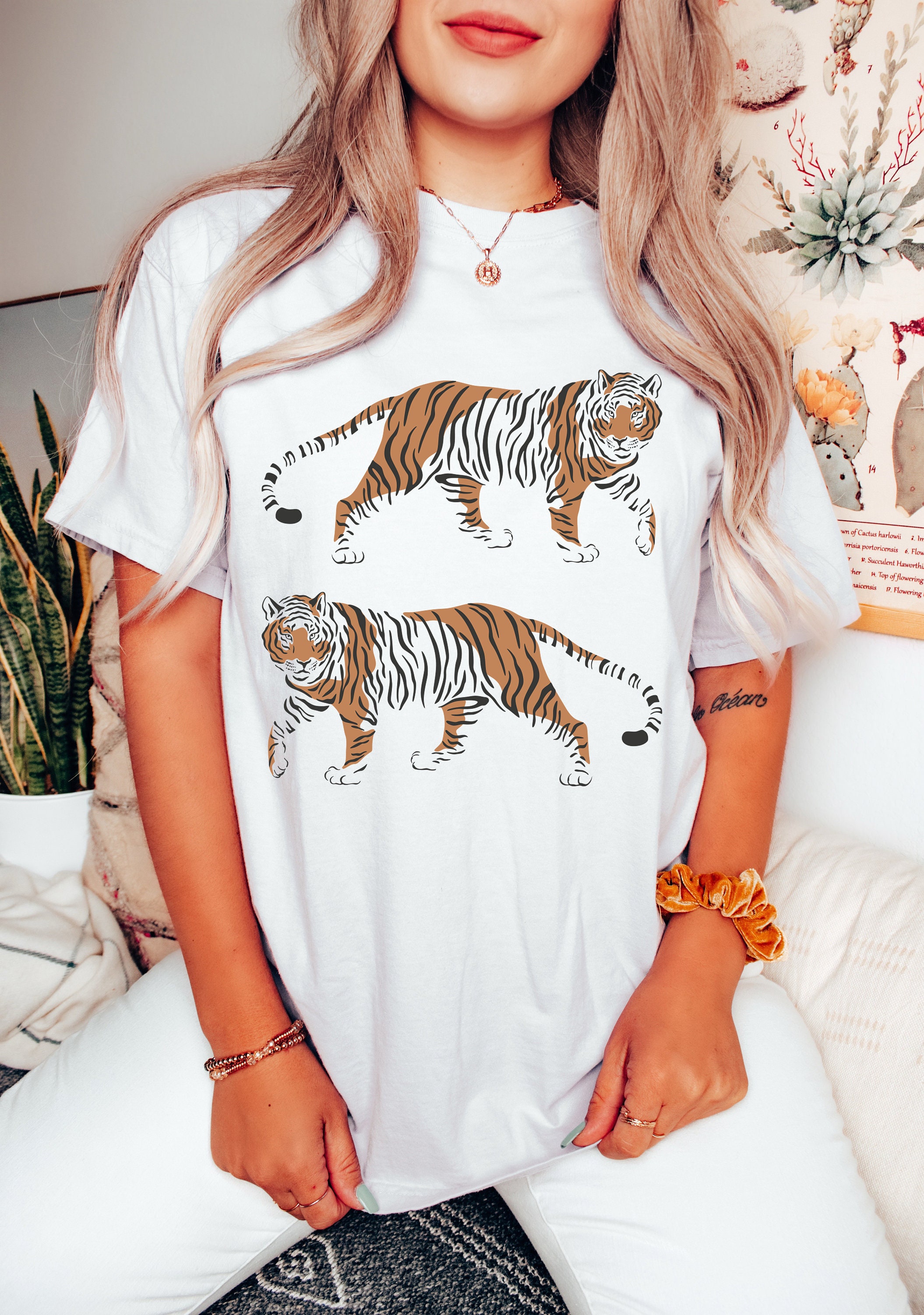 Tiger T-shirt Tiger Graphic Tee Tiger Tee Boho Shirt - Etsy