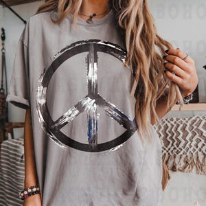Peace Sign Tee,  Peace Now,  Anti-War T-shirt,Comfort Colors Tee, Peaceful Tee, Hippie Retro Shirt, Unisex T-shirt, Vintage Inspired