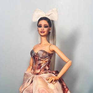 Barbie Ariana Grande - Etsy