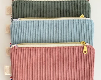 Pochette plate en velours côtelé