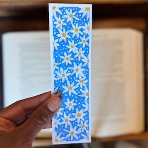 Daisy on Blue Bookmark