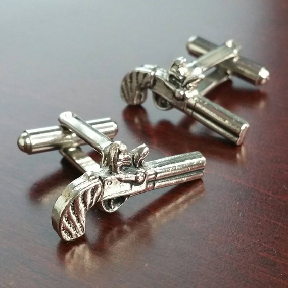 Vintage Flintlock Cufflinks, 1960's Silver Tone D… - image 3