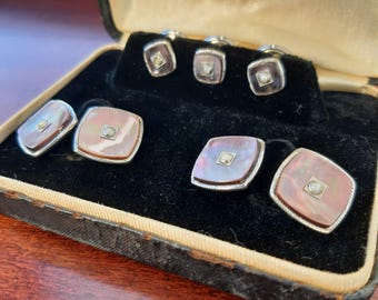 Pince à Cravate Vintage 1950 – Coupe Diamant – Vieux Stock Neuf – Métal Doré