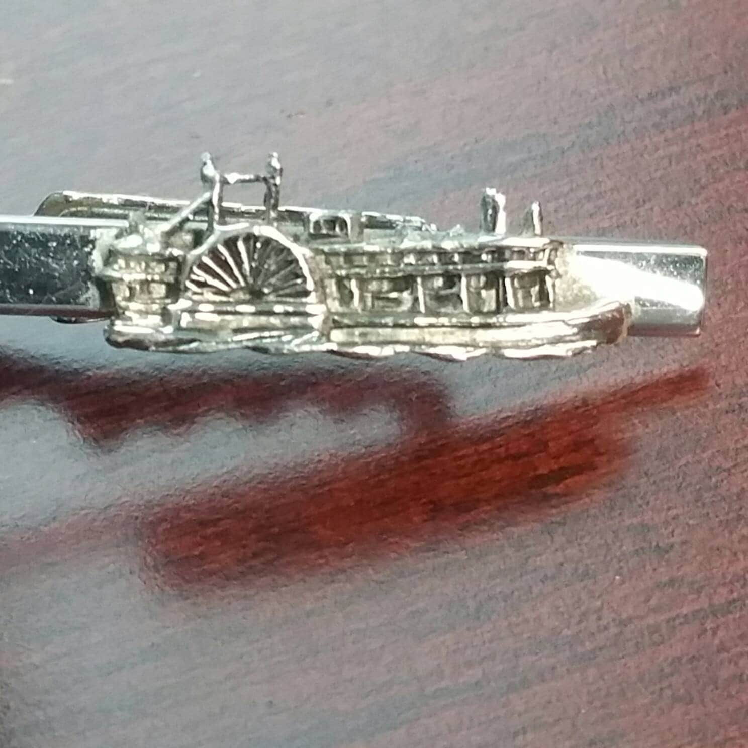 Pince à Cravate Vintage – Motif Bateau à Vapeur – Doré Et Argenté (Très Bon état)