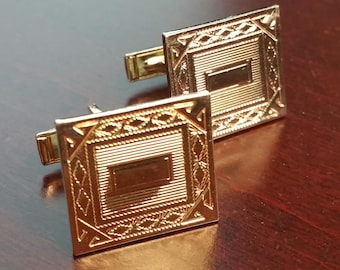 Vintage jurk manchetknopen, Sarah Coventry uit de jaren 60, eenvoudige gouden pakaccessoires, vierkant patroon, fancy manchetknopenpaar voor zwarte stropdas, zakelijk