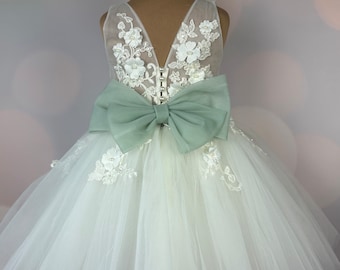 Robe de fille de fleur, robe 3D, robe d'anniversaire, robe de bébé, robe en dentelle, robe tulle, mariage, sauge, KIERA