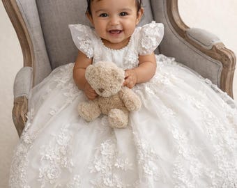 Robe de baptême en dentelle fleurie 3D : baptême ivoire, bouquetière