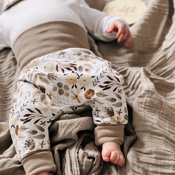Pumphose Baggypants Baby Kleinkind Mädchen Sandblumen Weiß