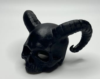 Dé de prison, crâne de démon noir imprimé en résine en 3D