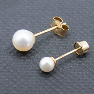 14K Solid Gold Fresh Water Pearl Stud / Simple Pearl Earring / Classic 3mm & 5mm Pearl In Real Gold / Minimalist Pearl Earring /Gift For Her