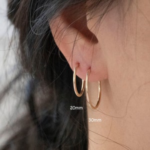 10K Solid Gold Sleeper Hoops / Continuous Hoops / 1.1mm Thin Hoops / Everyday Earrings / Minimalist / Simple / Classic / Must Have /