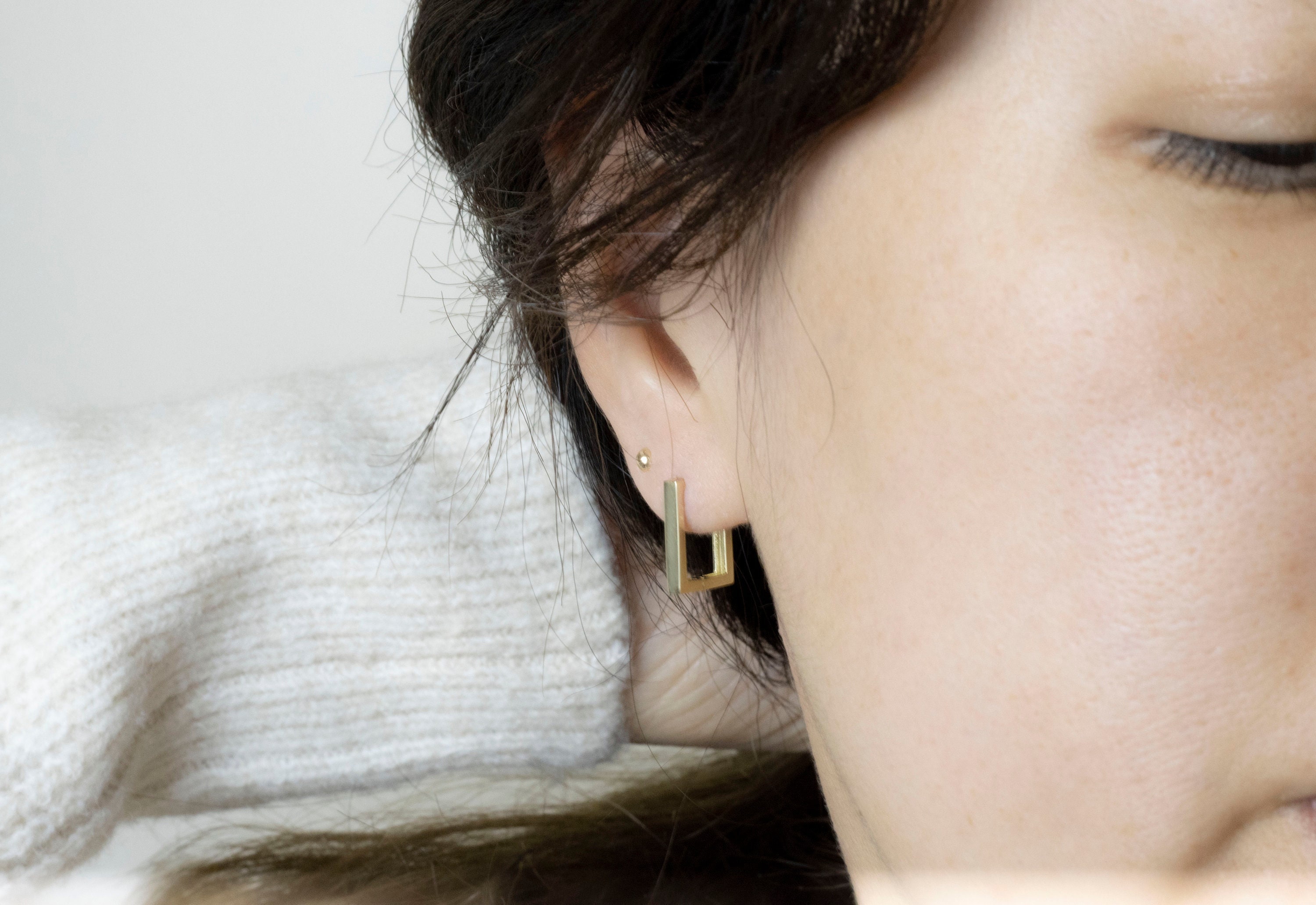 Mejuri outlet small hoops