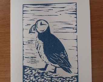 Edición limitada 'Puffin' Lino Cut de Adele Hart