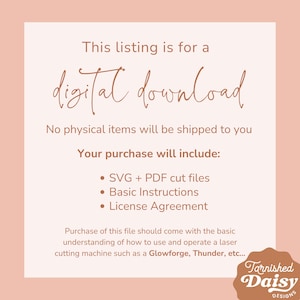 K&ouml;nnte beinhalten: Angebot f&uuml;r einen digitalen Download auf pfirsichfarbenem Hintergrund. Der Text lautet "Dieses Angebot gilt f&uuml;r einen digitalen Download". Der Kauf beinhaltet SVG- und PDF-Schnittdateien, grundlegende Anweisungen und eine Lizenzvereinbarung. Das Logo von Tarnished Daisy Designs befindet sich unten rechts.