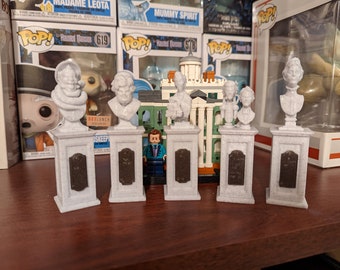 Haunted Mansion Miniature Dread Family Busts w/ Pedestals