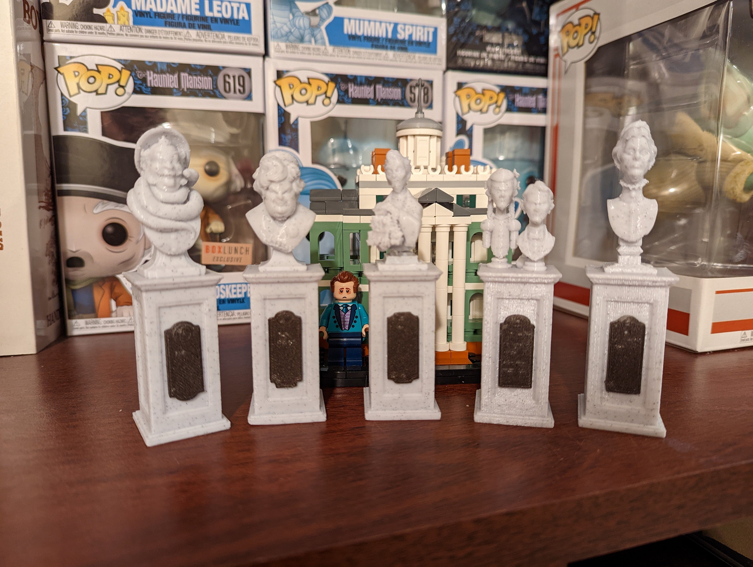 Haunted Mansion Miniature Dread Family Busts W Pedestals - Etsy