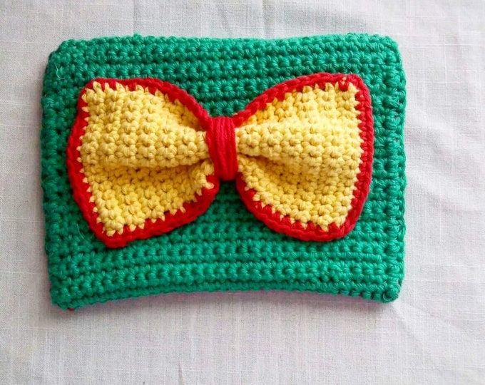 Green crochet purse