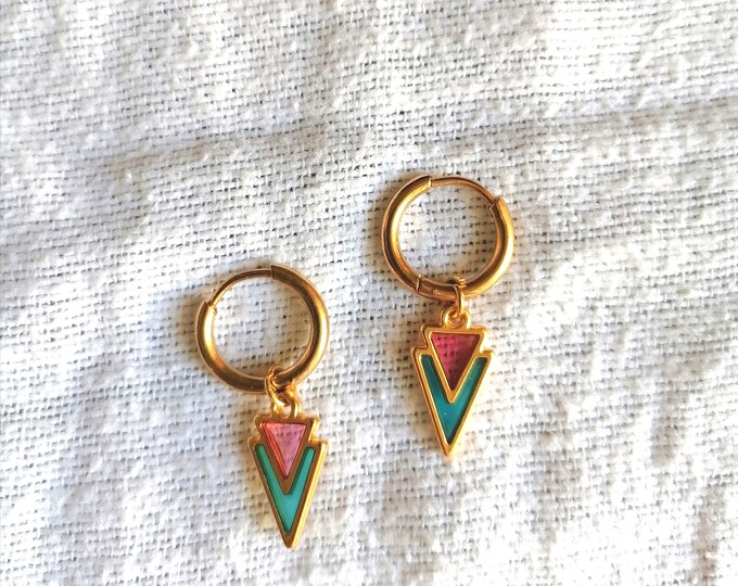 Triangular earrings